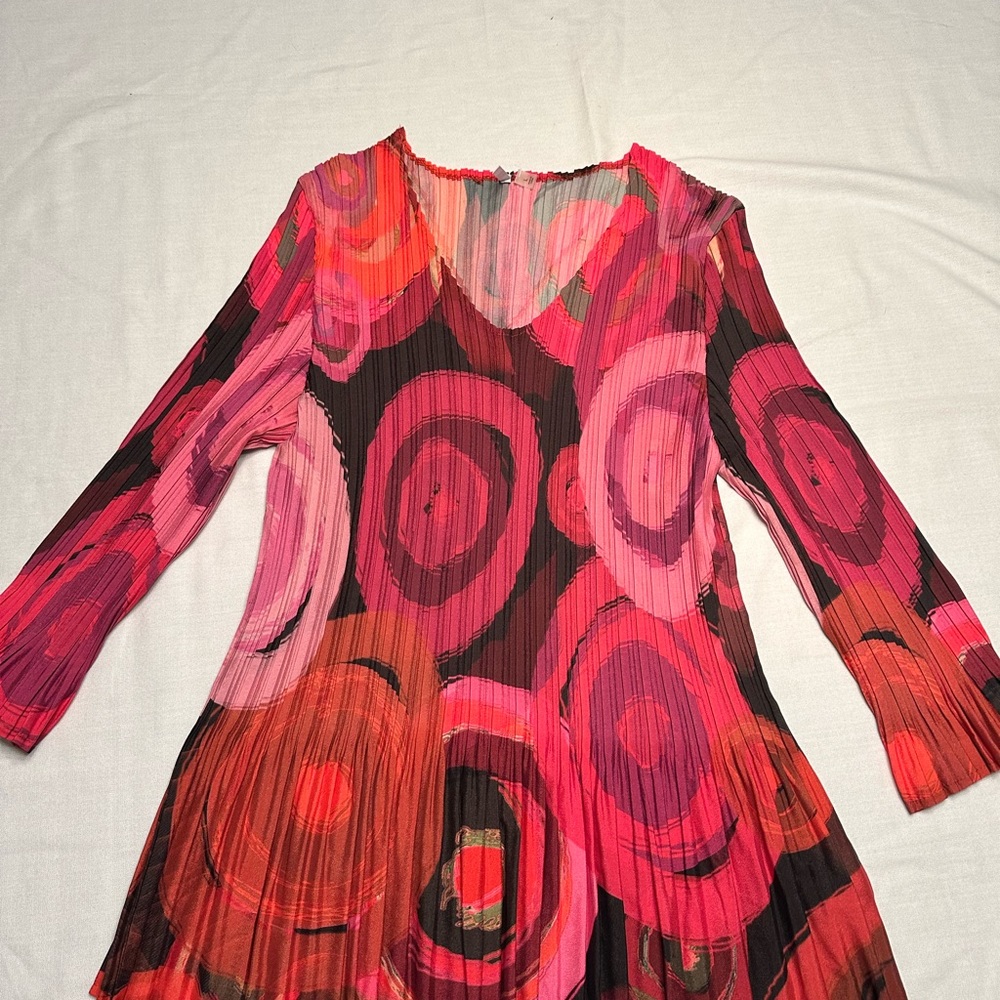 Milano. Pink and Red multi-colored, pleated, stretch blouse. Worn once.